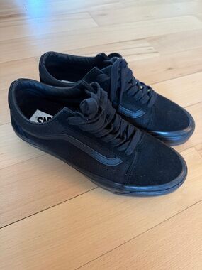 Vans Black Suede & Canvas Low-Top Sneakers - new!